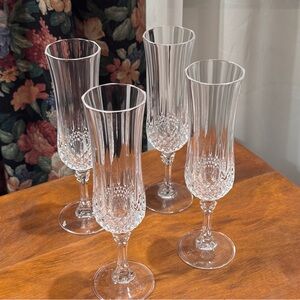 Crystal Clear Champagne Flutes Set